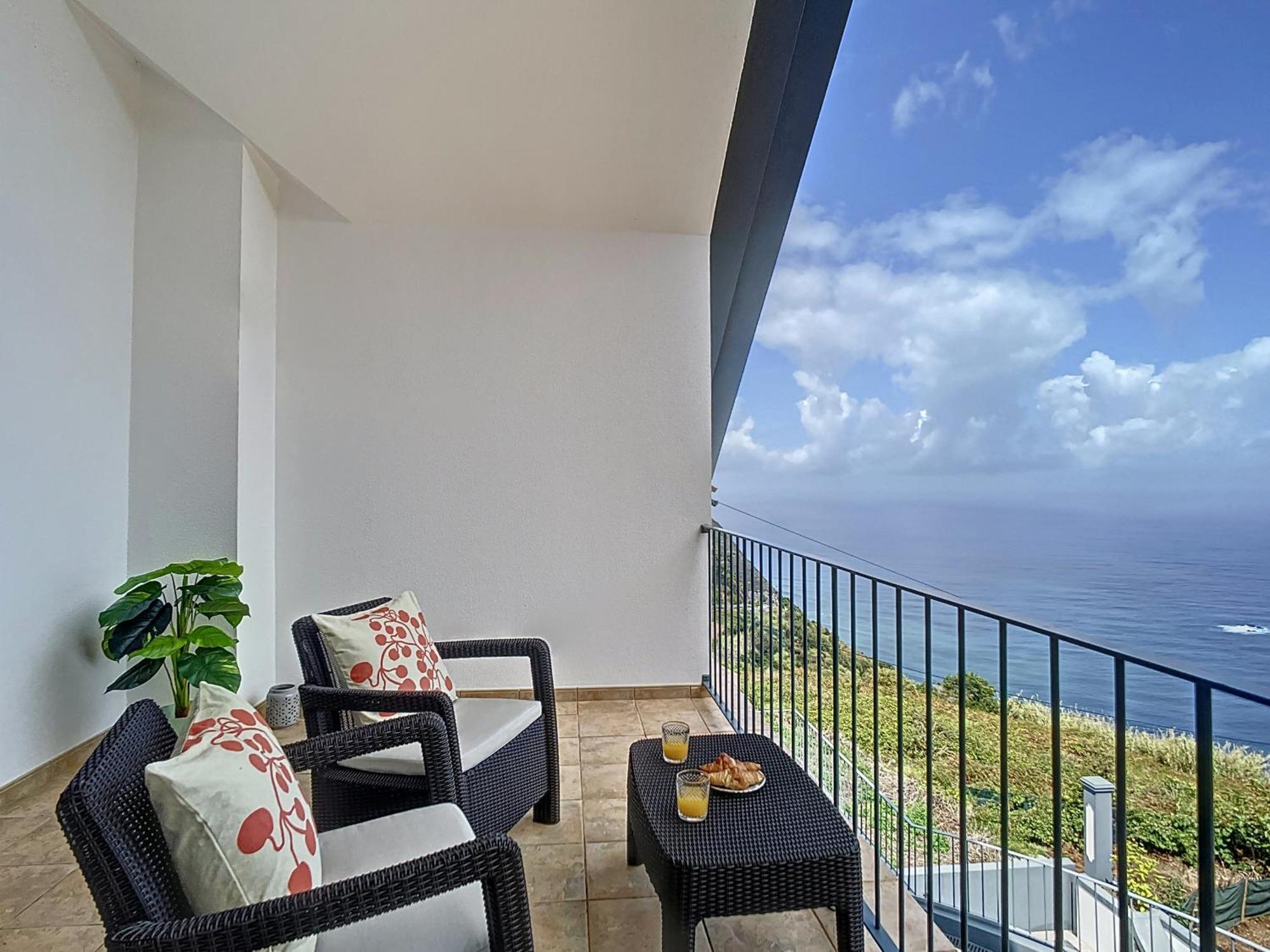 Vinhaticos Villa By Atlantic Holiday Porto Moniz Exteriör bild